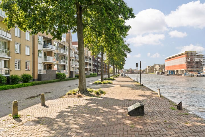 Photo 8 of Flitsstraat 28