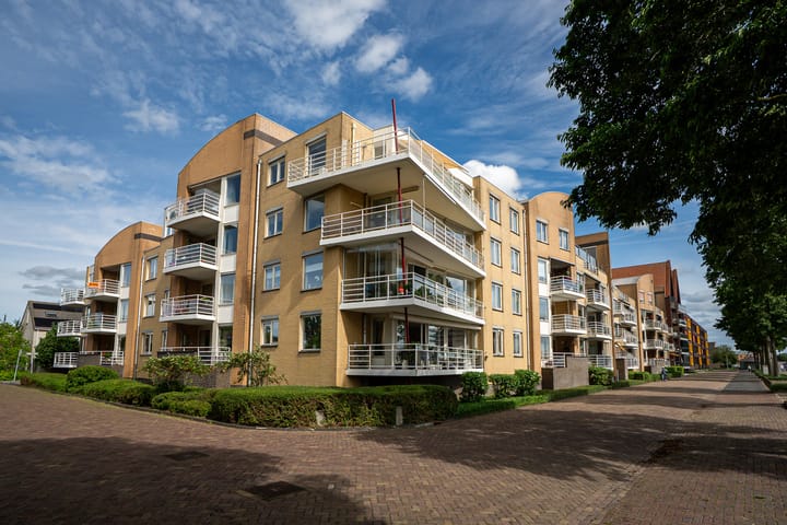 Photo 9 of Flitsstraat 28