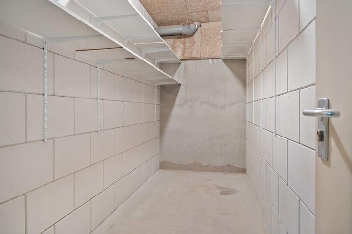 Photo 32 of Flitsstraat 28