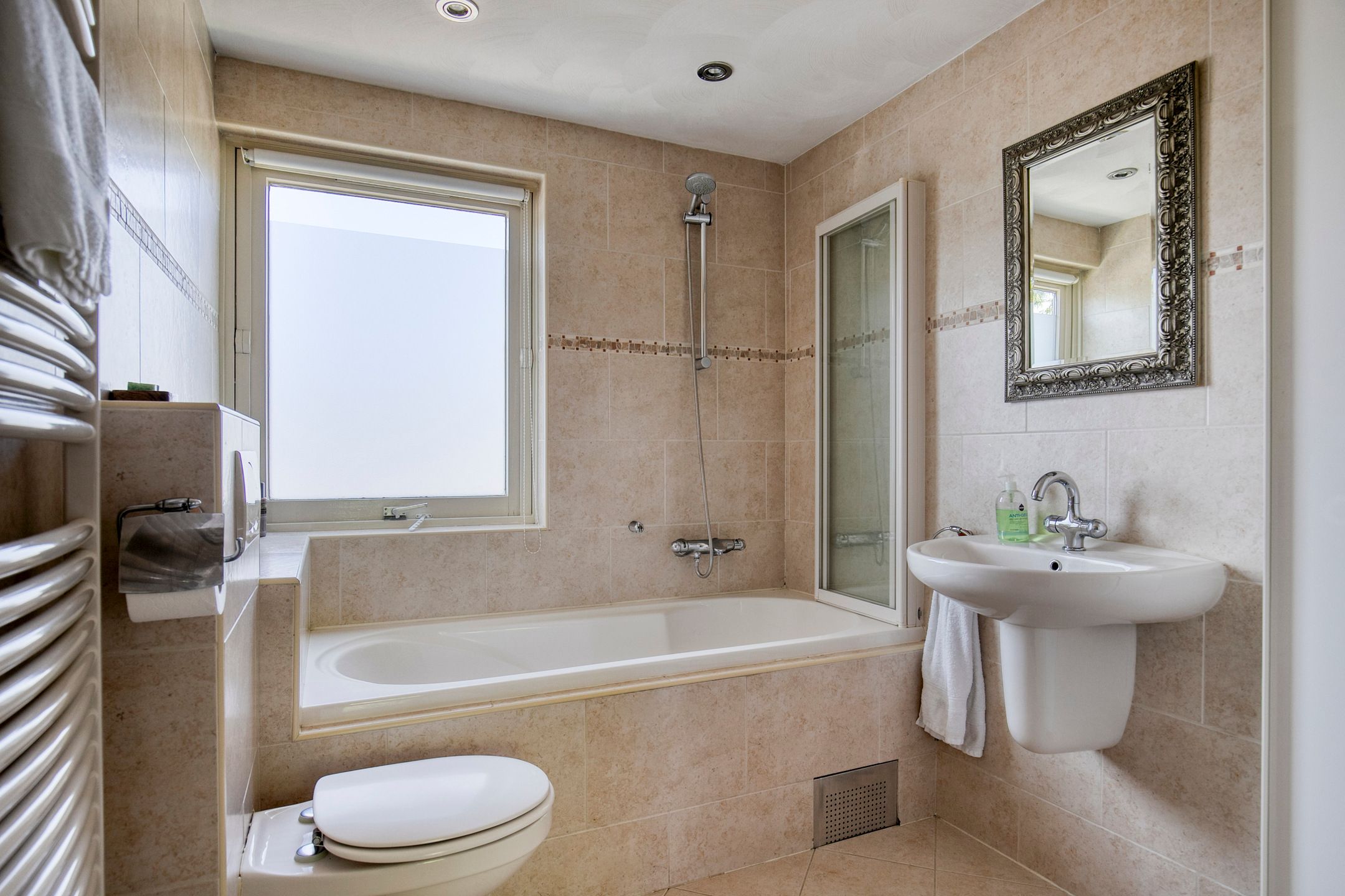 Foto 3 van Busweg 33