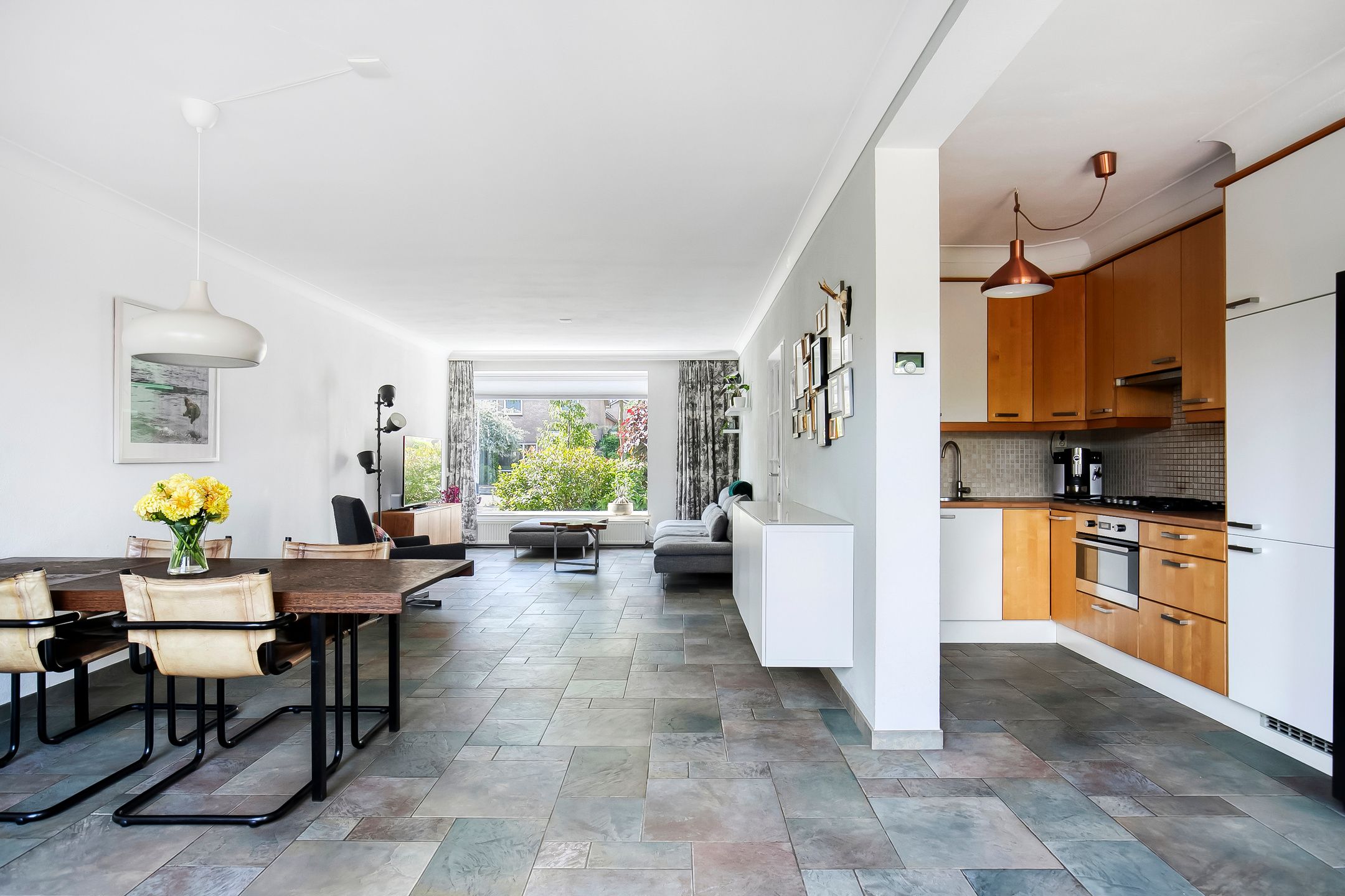 Foto 12 van Busweg 33