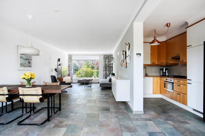 Foto 12 van Busweg 33