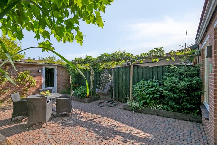 Foto 28 van Busweg 33