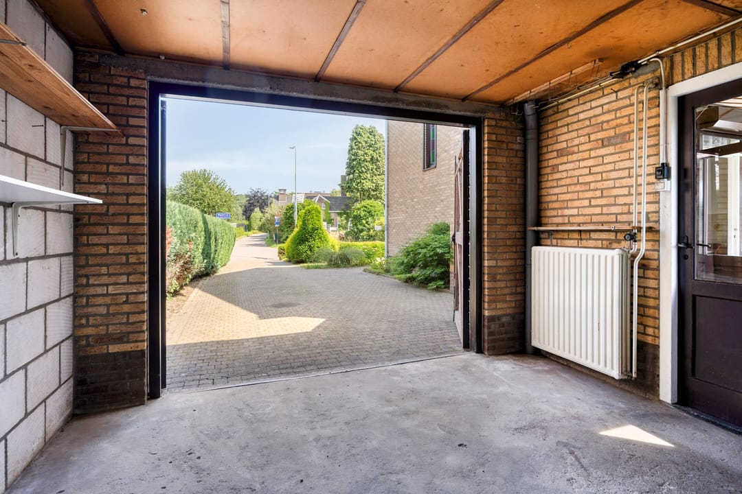 Foto 28 van Voerenweg 30