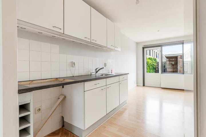 Foto 16 van Joris Ivenslaan 135