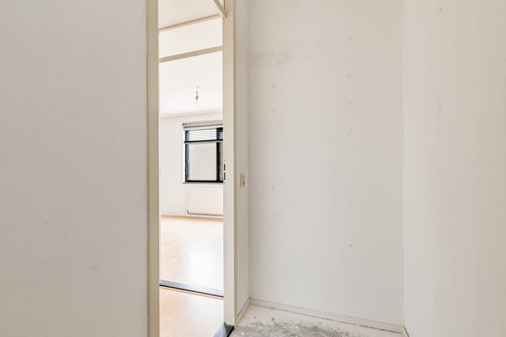 Foto 23 van Joris Ivenslaan 135