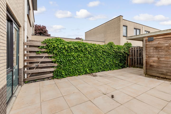 Foto 33 van Joris Ivenslaan 135