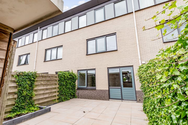 Foto 34 van Joris Ivenslaan 135