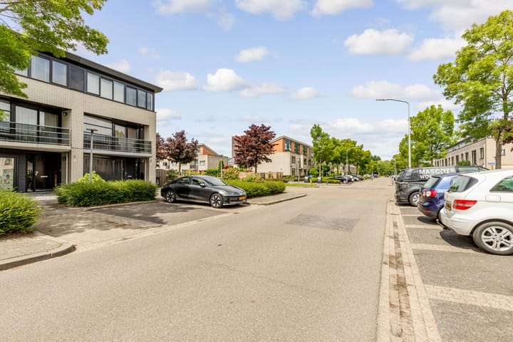 Foto 40 van Joris Ivenslaan 135