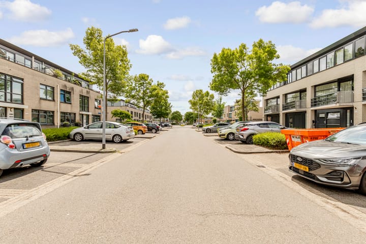 Foto 43 van Joris Ivenslaan 135