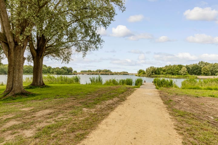 Foto 47 van Joris Ivenslaan 135