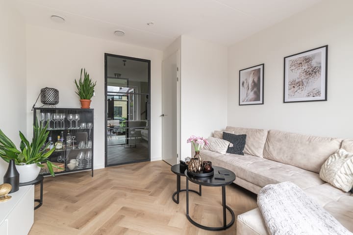 Foto 12 van Tiellaan 92