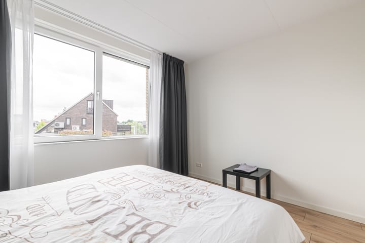 Foto 16 van Tiellaan 92