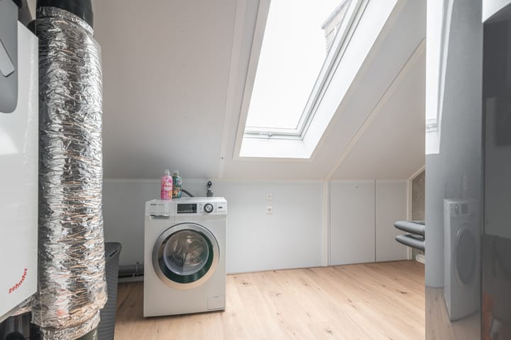 Foto 23 van Tiellaan 92