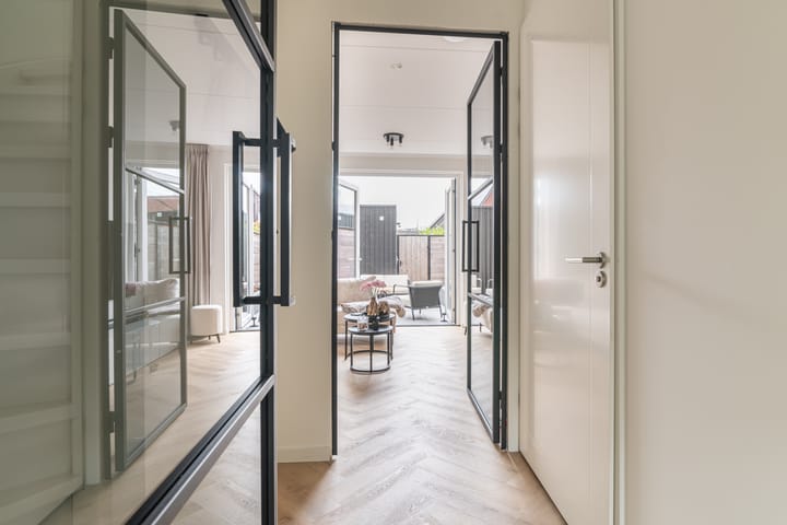 Foto 11 van Tiellaan 92