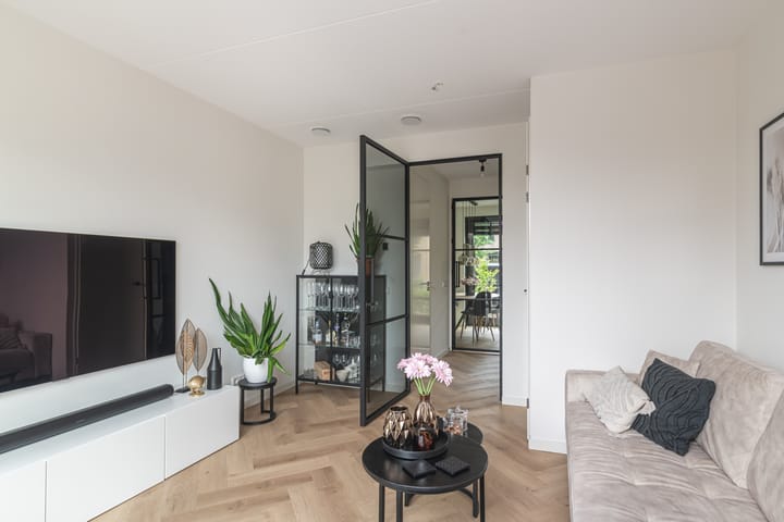 Foto 14 van Tiellaan 92