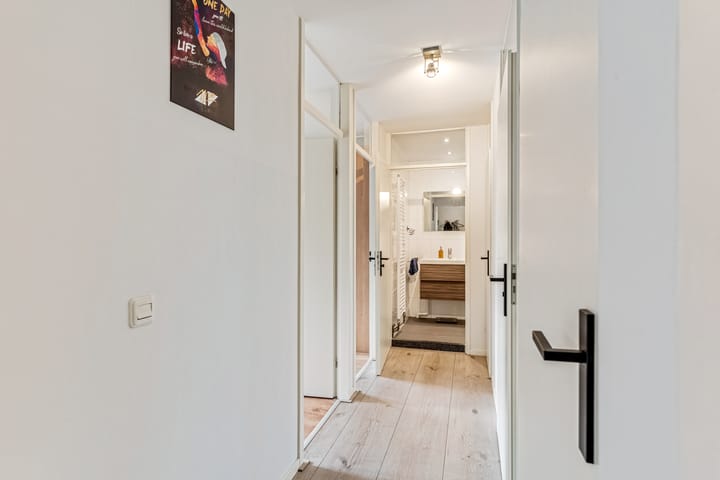 Photo 8 of Meijer van Leeuwenstraat 13