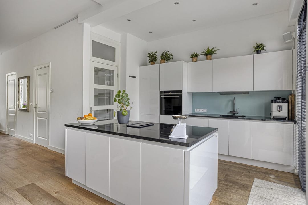 Photo 11 of Laan van Eik en Duinen 202