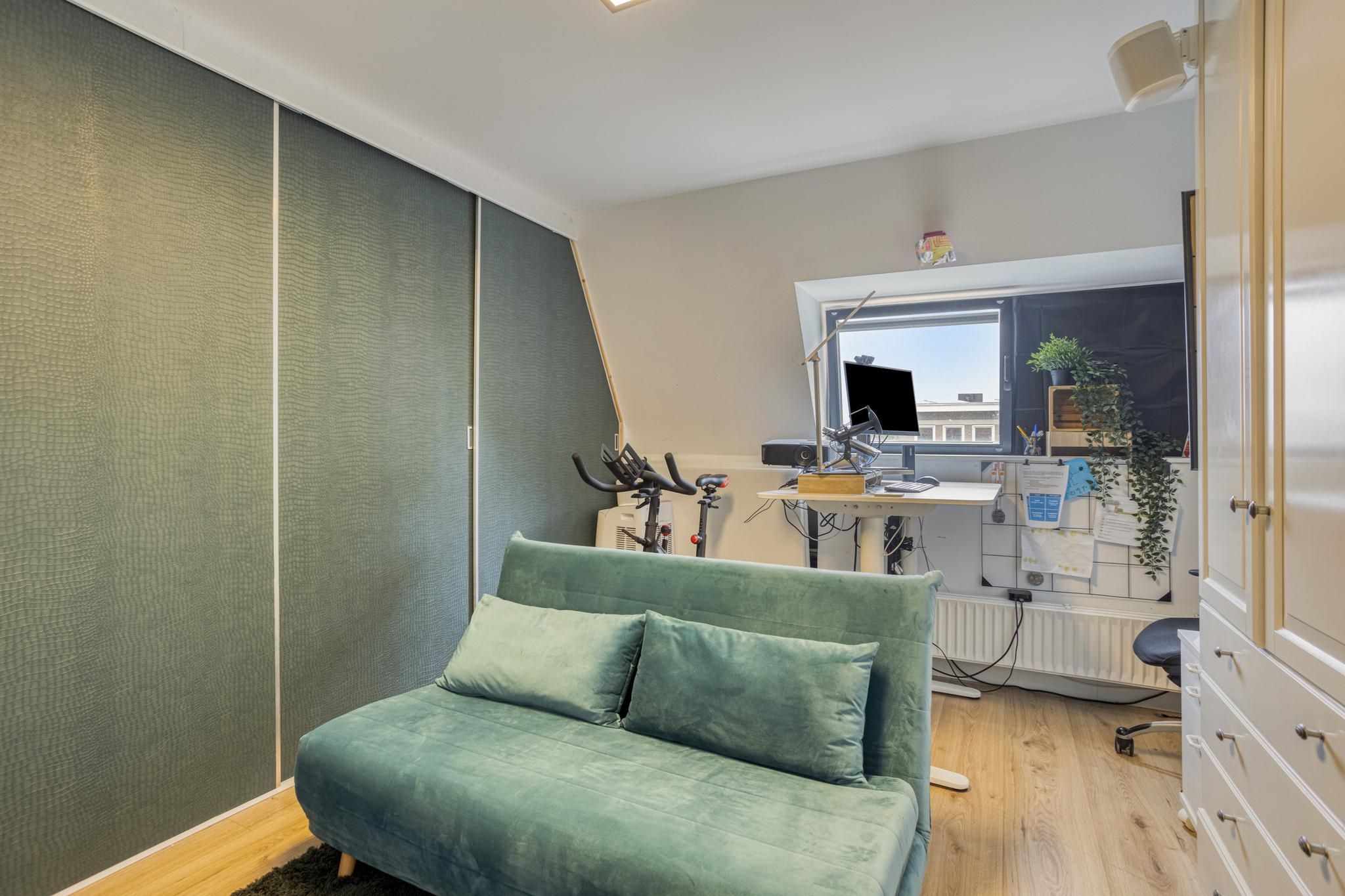 Photo 33 of Laan van Eik en Duinen 202