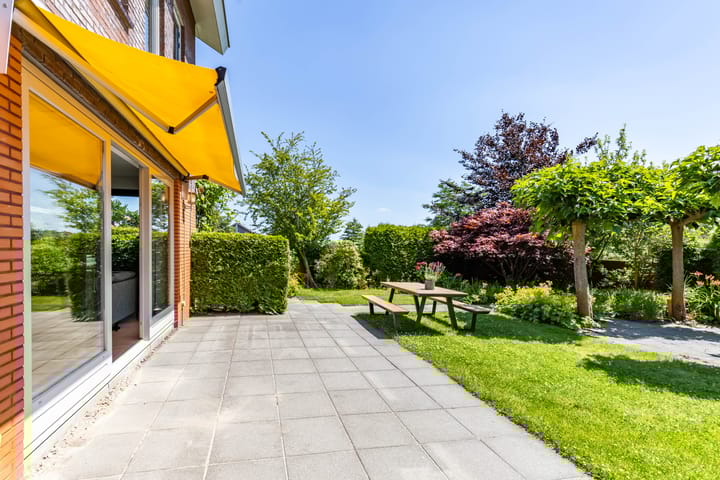 Photo 37 of Frouwesân 137