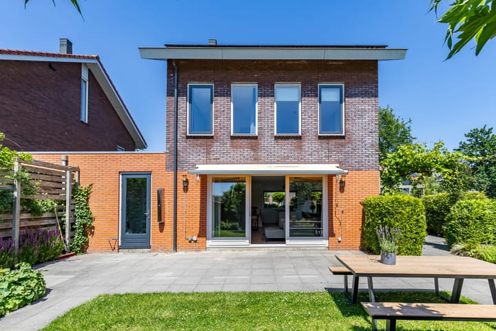 Photo 42 of Frouwesân 137