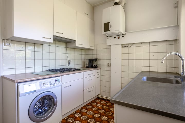 Photo 11 of Vondellaan 49