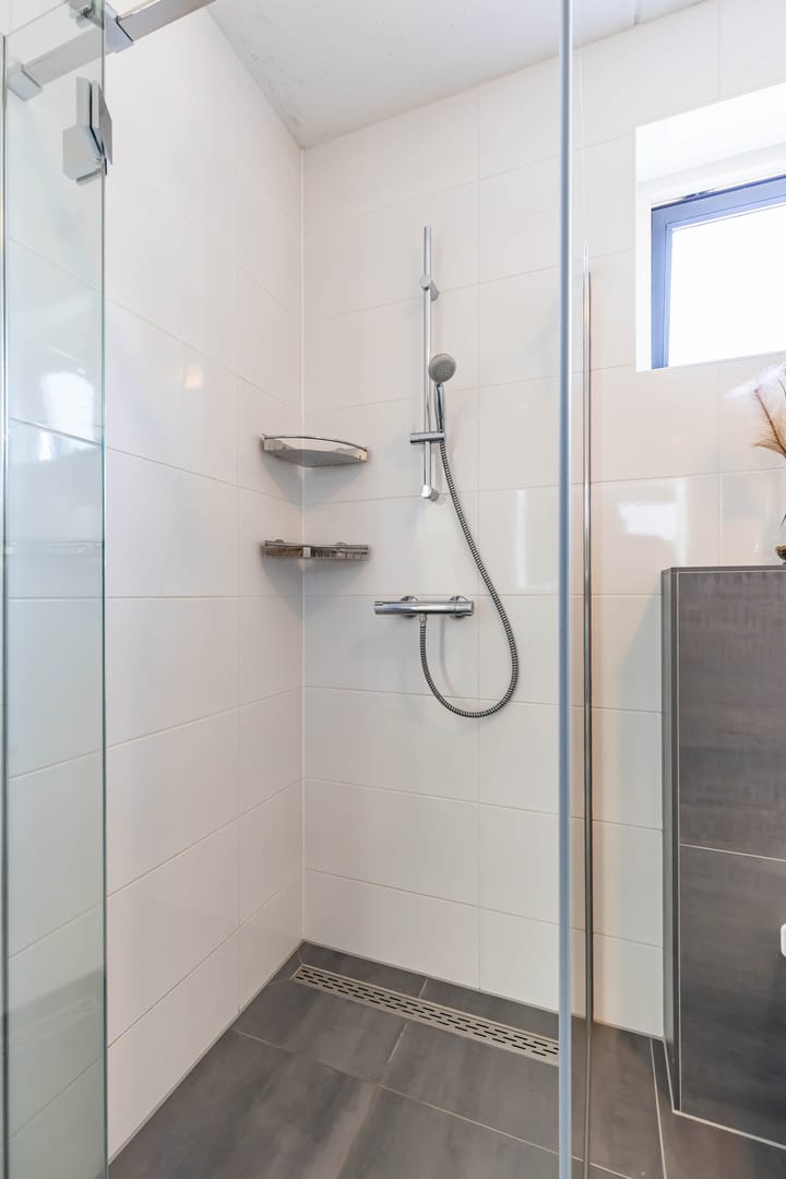 Photo 68 of Frouwesân 137