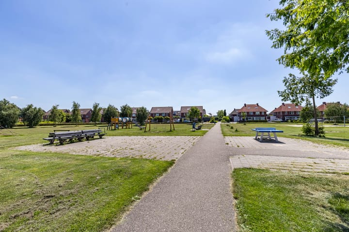 Photo 76 of Frouwesân 137