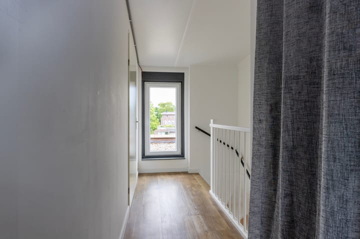 Foto 30 van Admiraal de Ruyterstraat 15