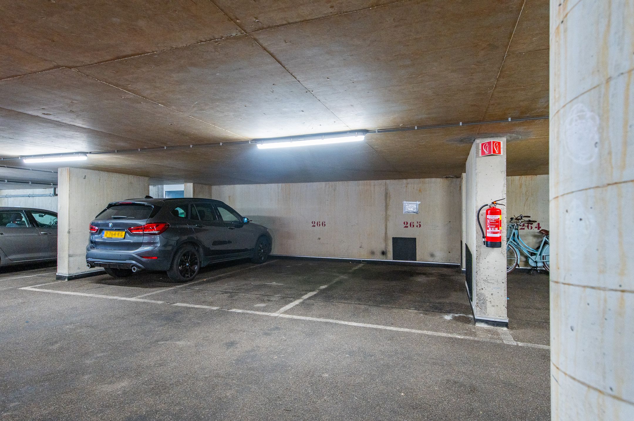 Foto 24 van Zeekant 104-H