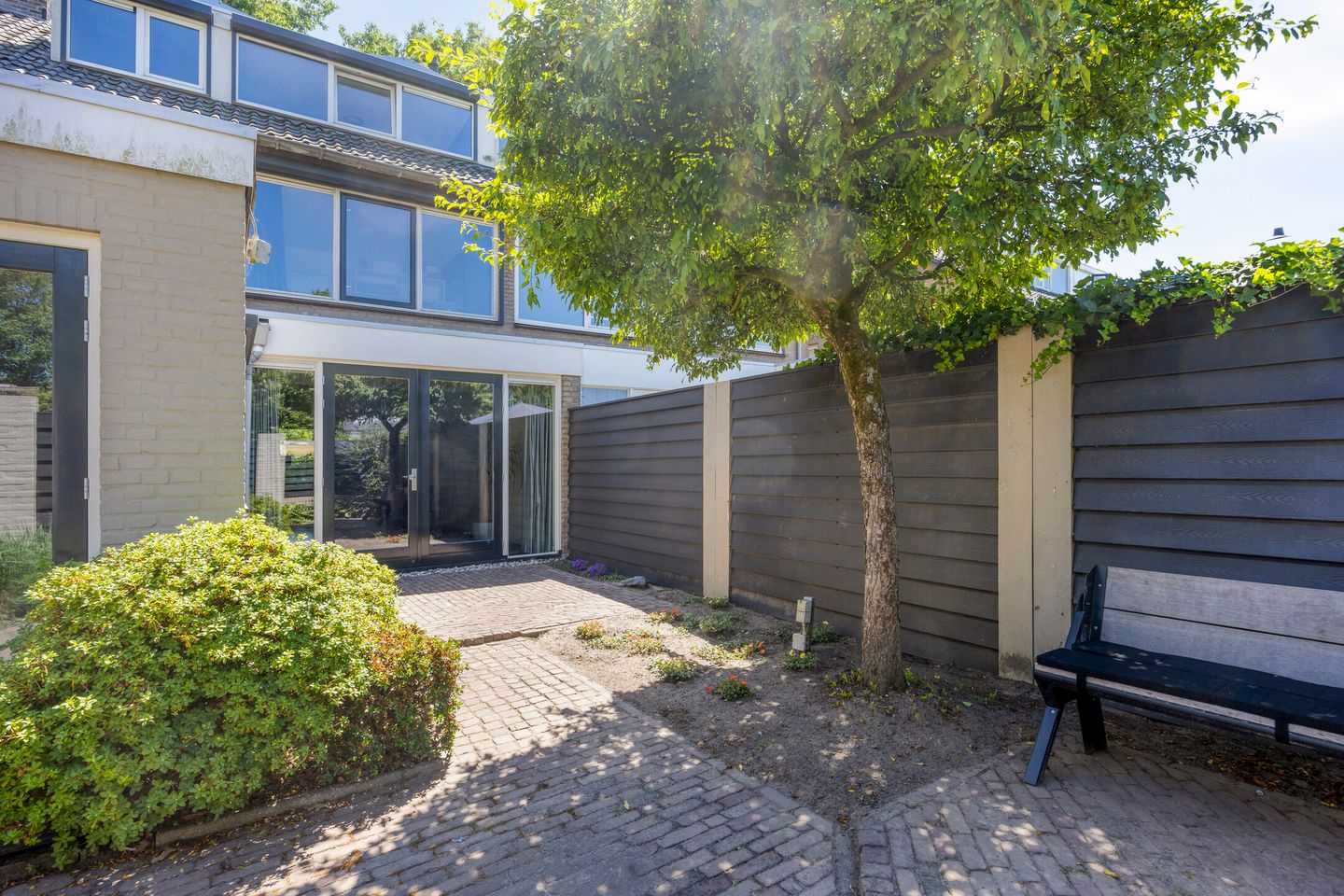 Foto 29 van Burg. Vogelslaan 148