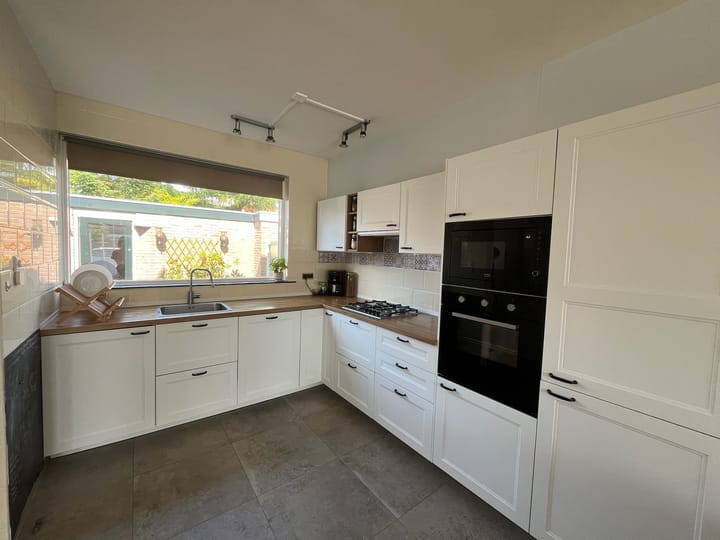 Foto 12 van Veenislaan 6