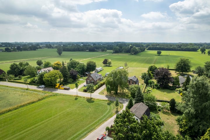 Photo 32 of Zonnenbergstraat 25