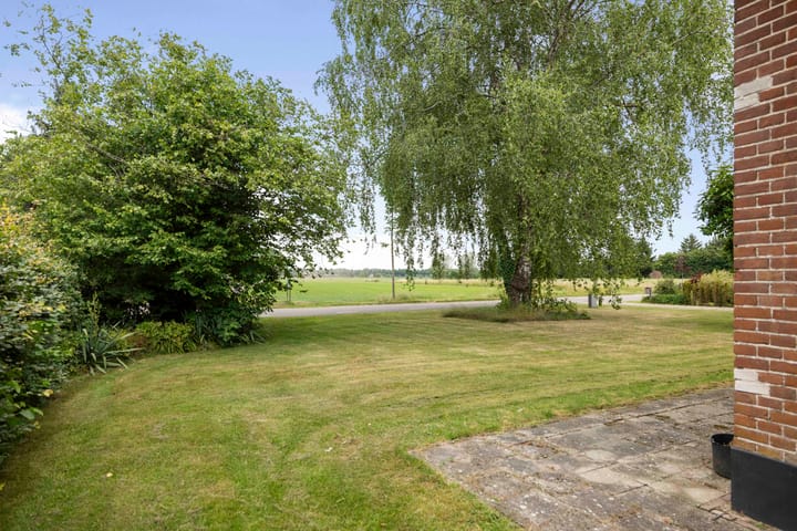 Photo 35 of Zonnenbergstraat 25