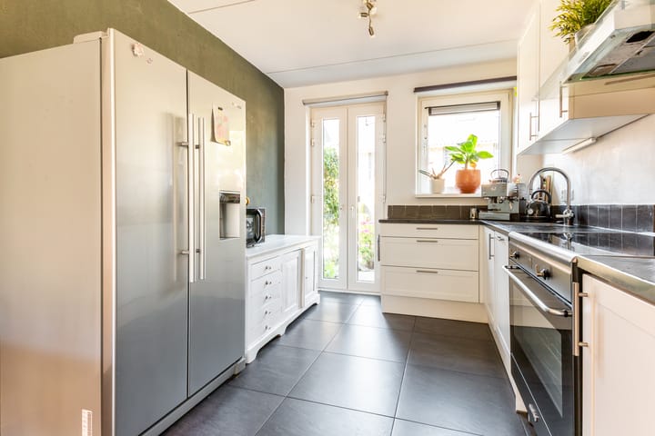 Photo 9 of Dotterbloemhof 89