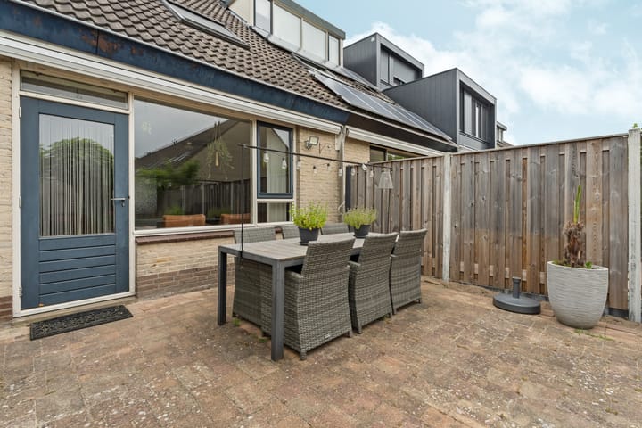 Foto 28 van Tjeukemeerstraat 25