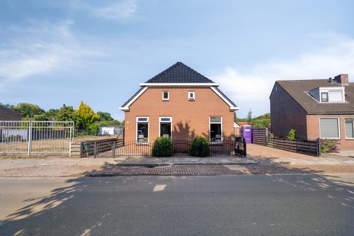 Foto 2 van Middenweg 4