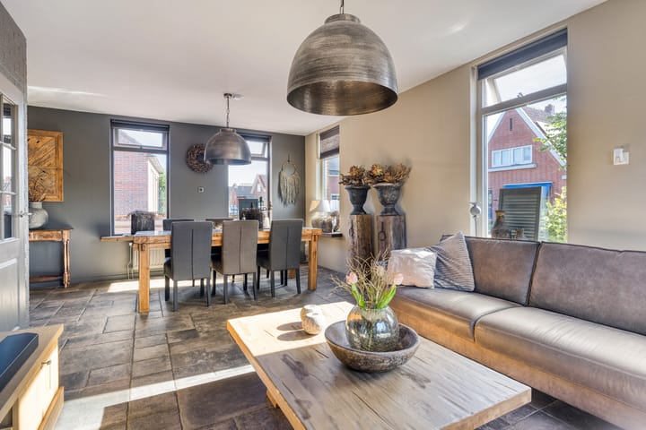 Foto 10 van Middenweg 4