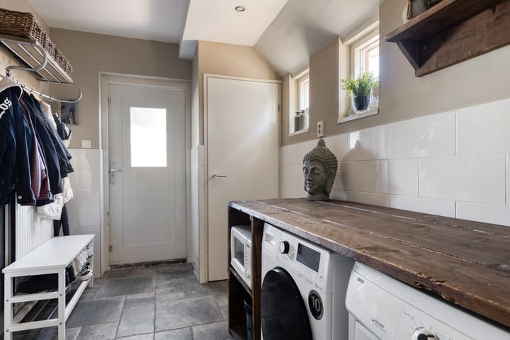 Foto 16 van Middenweg 4