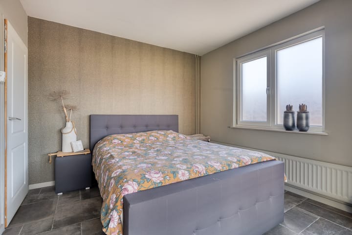 Foto 17 van Middenweg 4