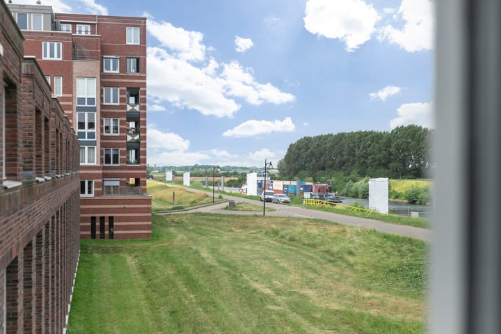 Foto 2 van Parcivalring 203