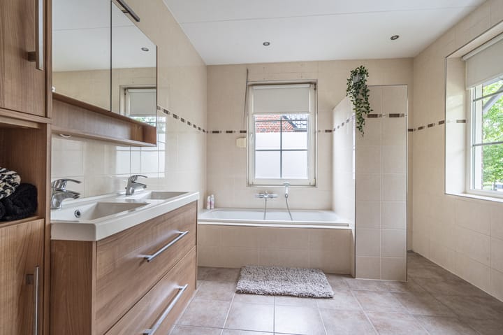 Foto 3 van Sandelhout 10