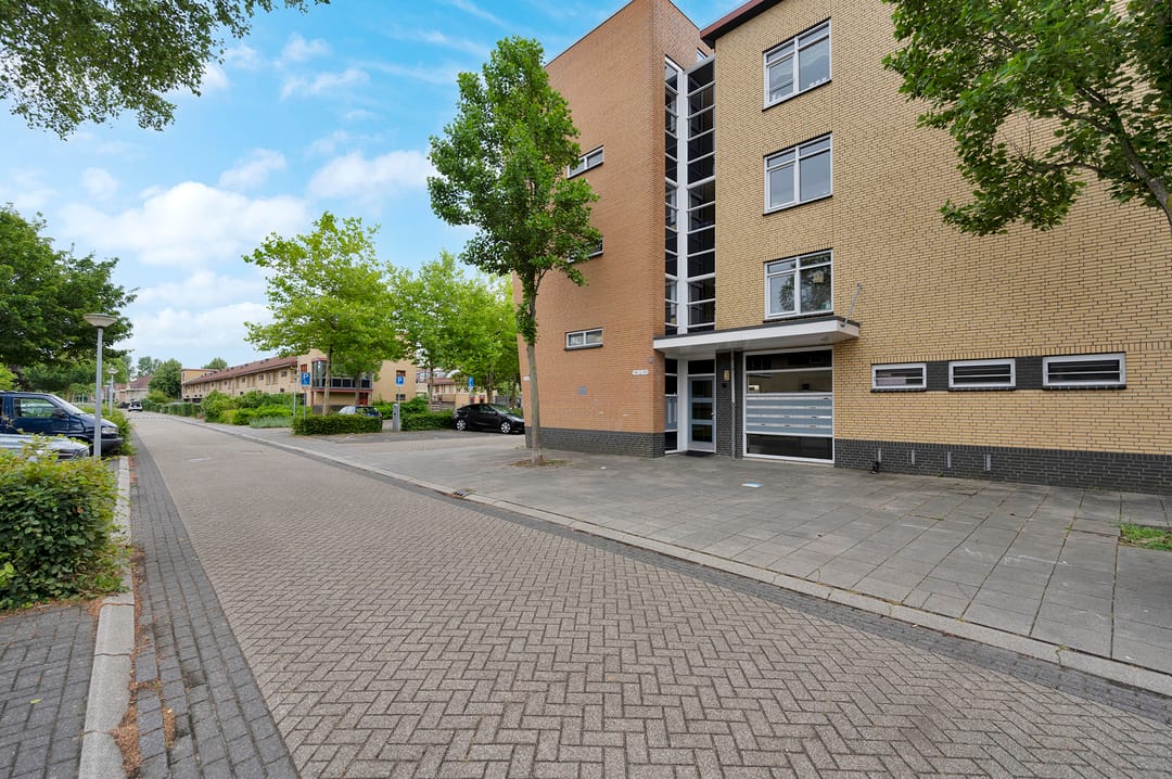 Photo 26 of Johannes Vermeerstraat 152