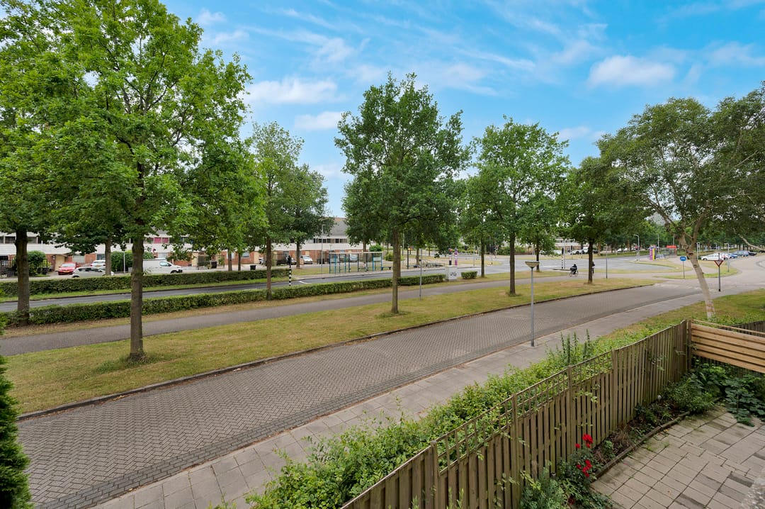 Photo 22 of Johannes Vermeerstraat 152