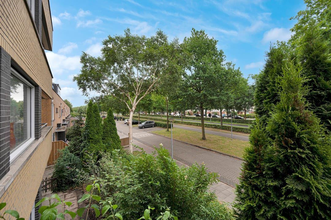 Photo 23 of Johannes Vermeerstraat 152