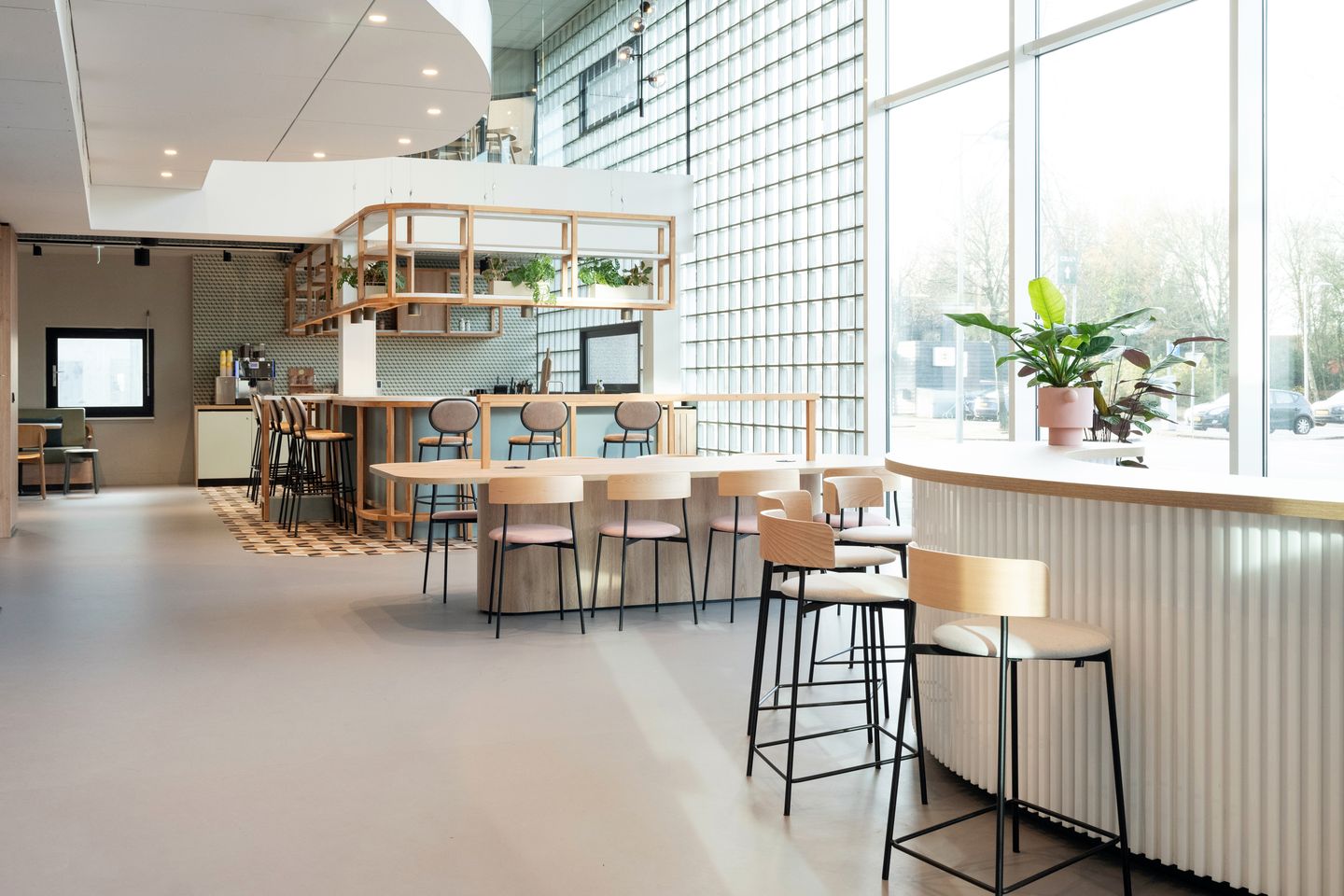 Bekijk foto 4 van Overschiestraat 63