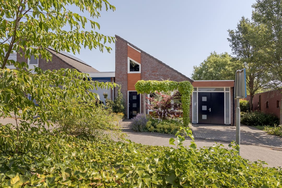 Foto 2 van Meester Delhoofenstraat 21