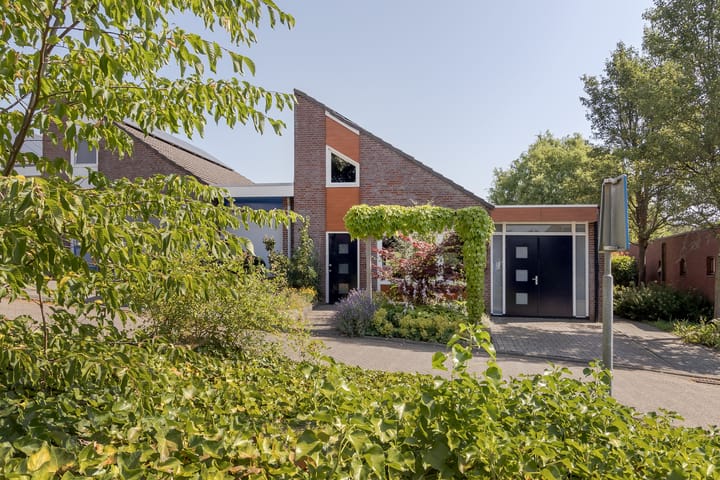 Foto 2 van Meester Delhoofenstraat 21