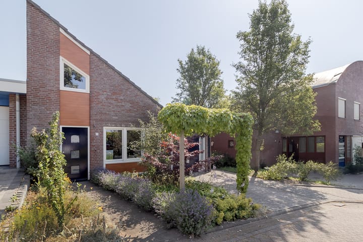 Foto 4 van Meester Delhoofenstraat 21