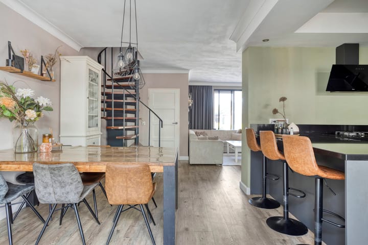 Photo 8 of Mercurius 7